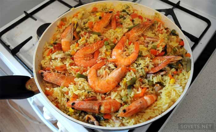 Pilaf na may seafood mula sa Pierre Ducant