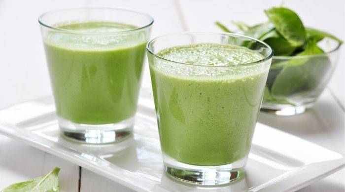 Zaļais spinātu smoothie plus ābols