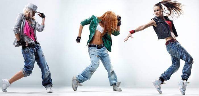 Las chicas bailan para bajar de peso