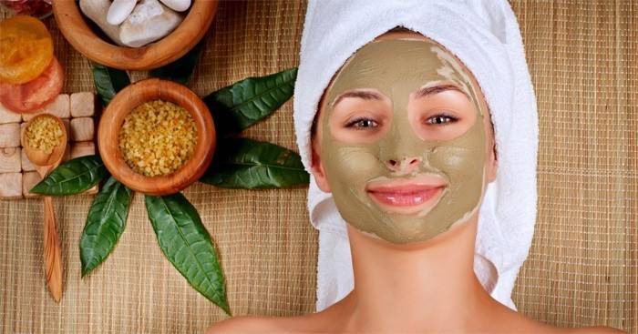 Κορίτσι στις θεραπείες spa
