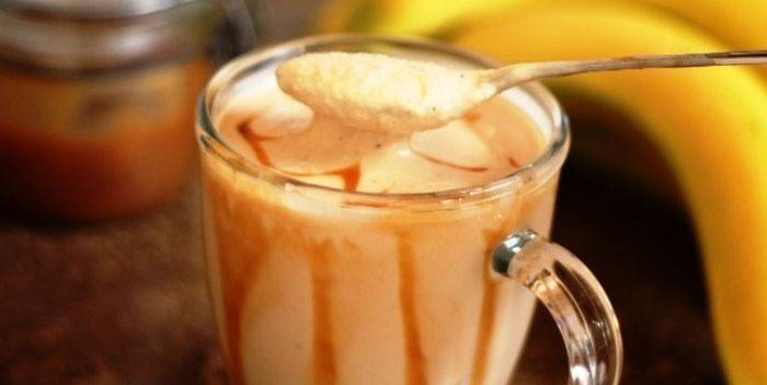 Smoothie à la banane et au caramel