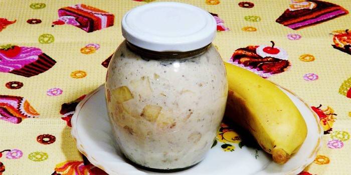 Misture com banana e cacau