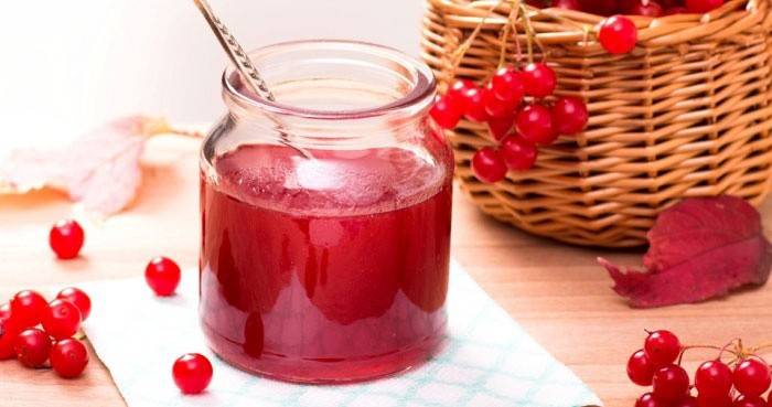 Jam a viburnum piros gyümölcséből