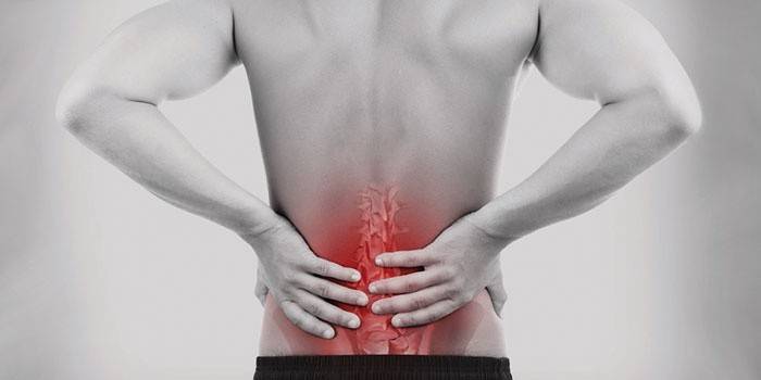 منطقة مؤلمة في العمود الفقري القطني العجزي