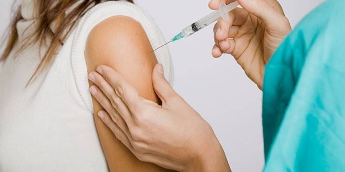 Intramuscular Vitamin C Injection