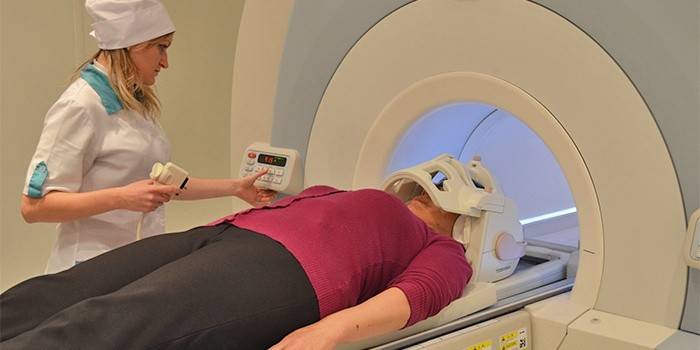 Diagnosi di una malattia maligna mediante risonanza magnetica cerebrale