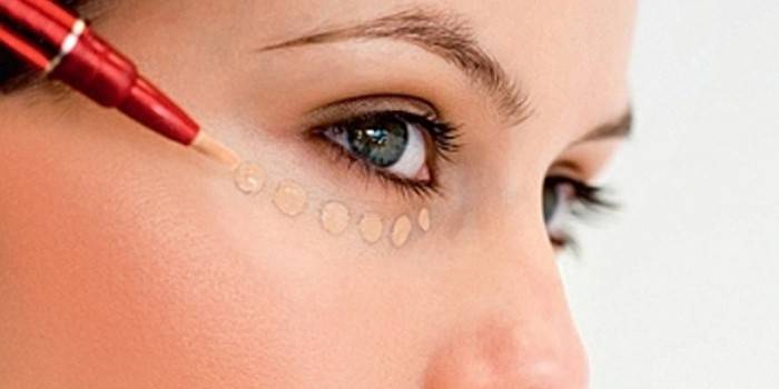 Spot corrector sul viso