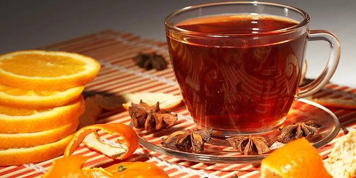 Καρδαμόμ και τσάι πορτοκαλιού