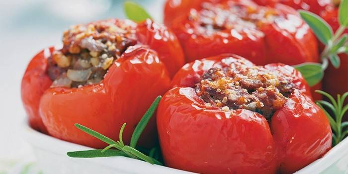 Zöldséggel töltött paprika