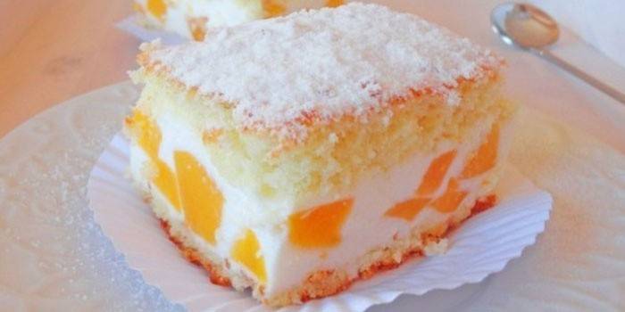 Kake med rømme kjeks