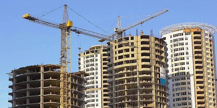 Високо строителство на сгради