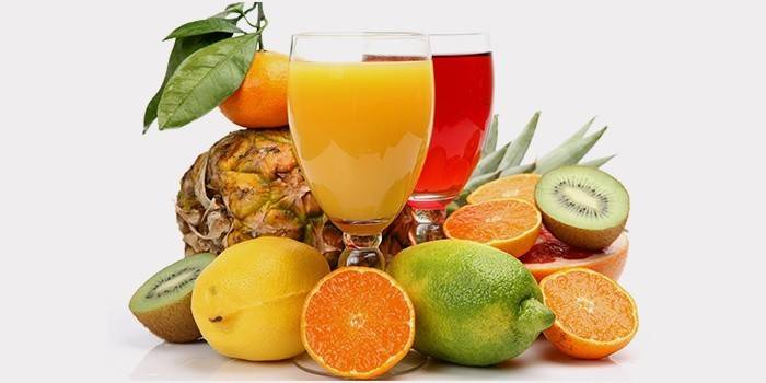 عصائر الفاكهة والفواكه