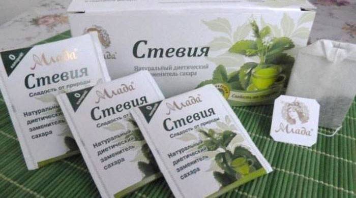 Stevia pridedama prie arbatos.