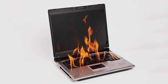 O laptop desliga-se devido ao superaquecimento