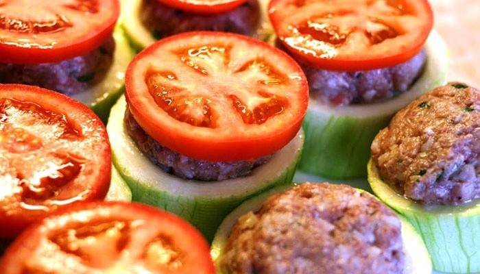 Cassola amb carbassó i carn picada per perdre pes