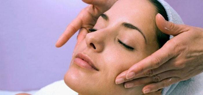 Massage facial bien-être