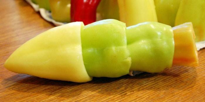 Paano maglagay ng mga bell peppers sa ref