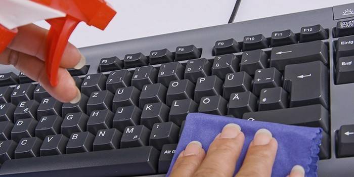 A billentyűzet tisztítása