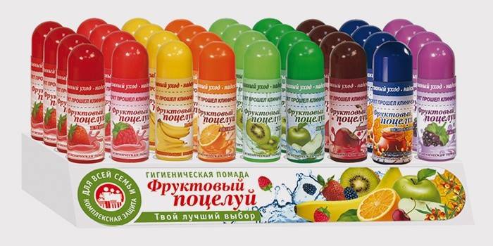 Higiēnisks lūpu krāsas augļu skūpsts