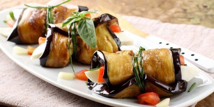 Baklažānu ruļļi ar sieru