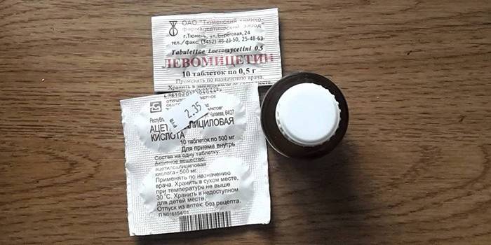 Acatter Chatterbox với chloramphenicol, aspirin và calendula