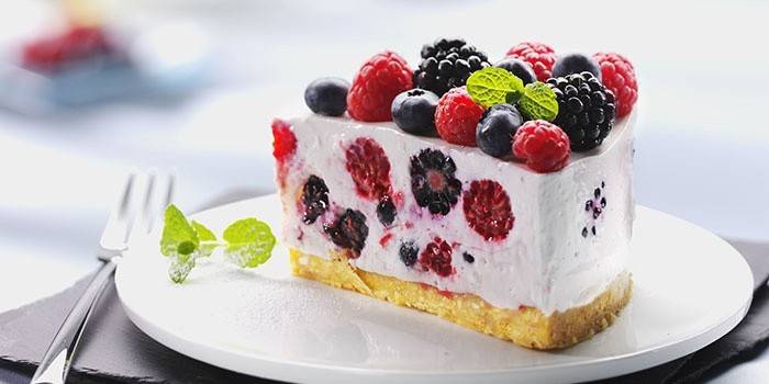 Frukt og bærkake