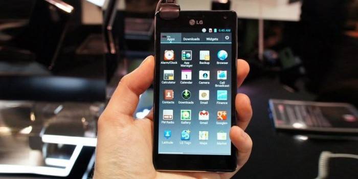 LG телефон