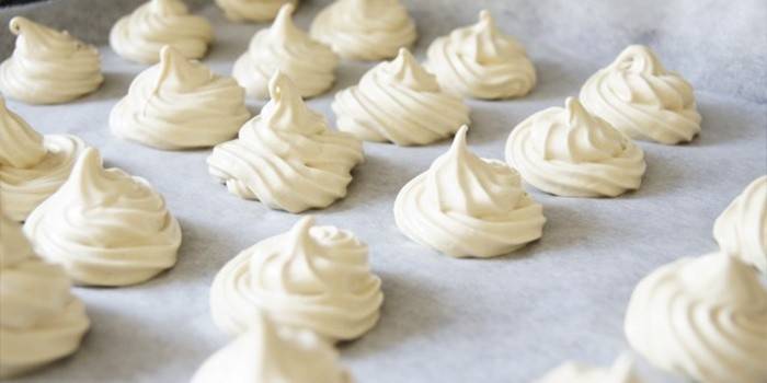 „Meringue“ pyragai