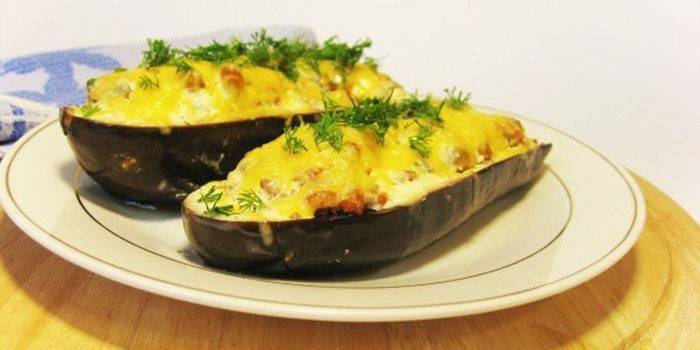Aubergines cuites au four avec viande hachée