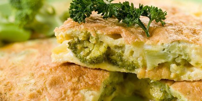 Omlet na parze z kalafiorem