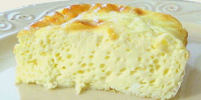 Bujny omlet ugotowany w multicookerze