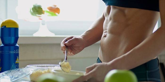 Quá trình nấu ăn sau tập luyện