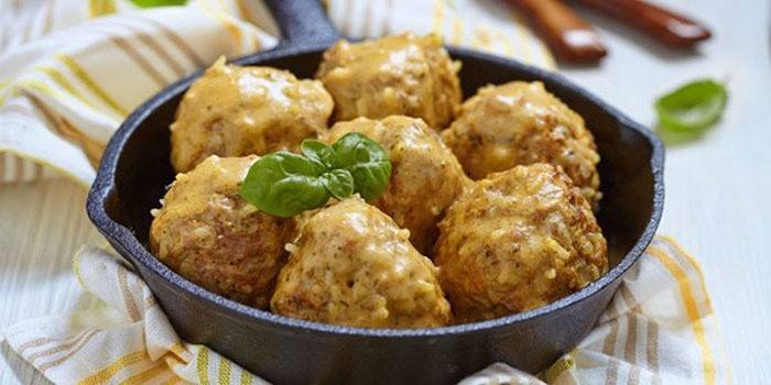 Frango e Arroz Bolas