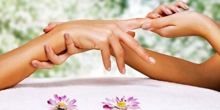 Massagem para fortalecer as unhas