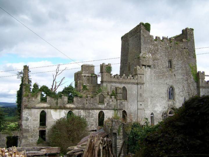Lip Castle