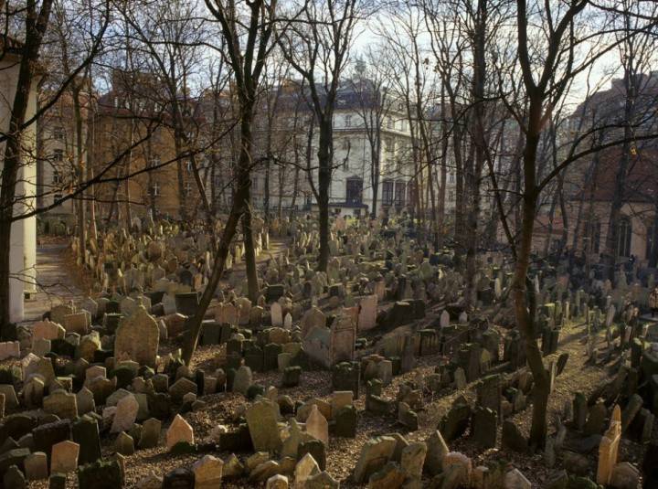Cemetery in Prague