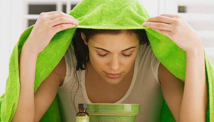 Bain de vapeur pour maux de gorge