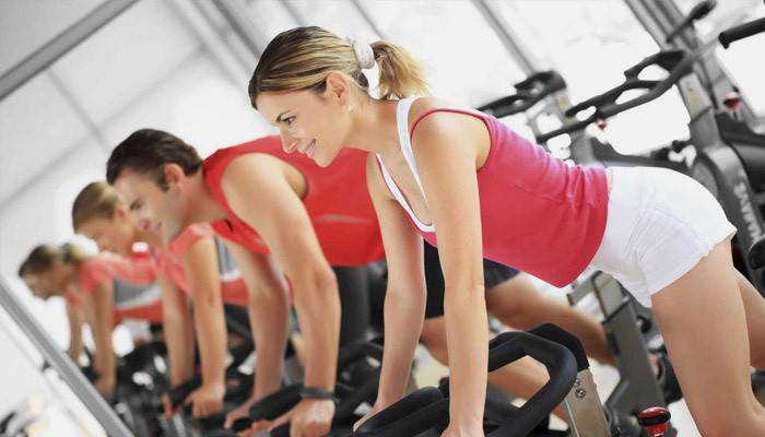 Cardio προπόνηση για την απώλεια βάρους στο σπίτι