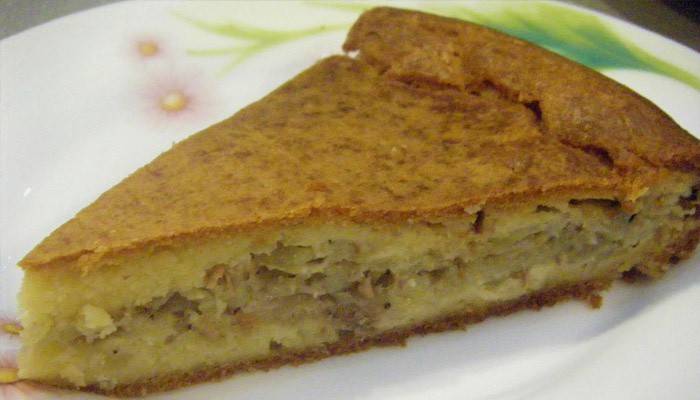 Torte mit Makrelenhecht und Kartoffeln