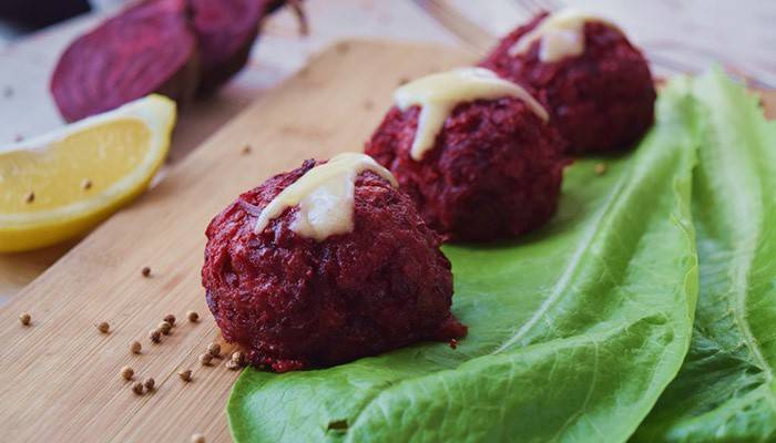 Plato de verduras para menú infantil