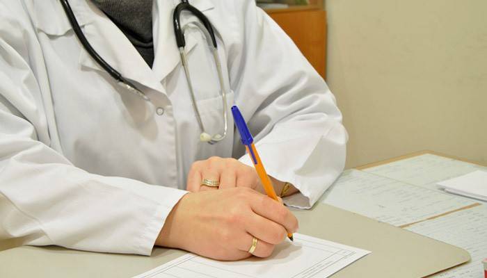 O médico faz um diagnóstico