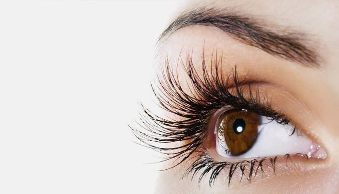 Cils épais après stratification à domicile