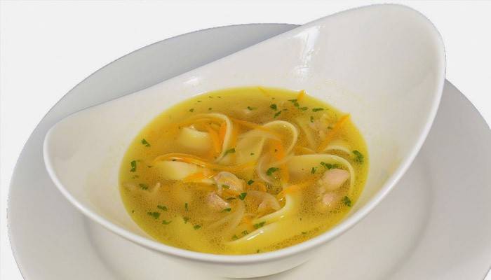 Suppe in einem Teller