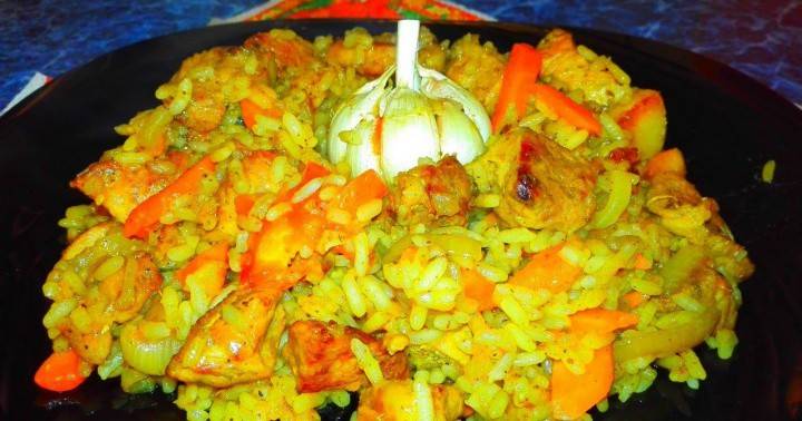 Pilaf με κοτόπουλο, μπαχαρικά και σκόρδο