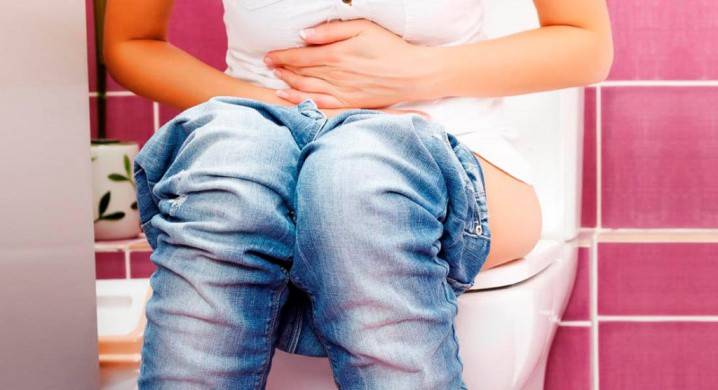 Una ragazza incinta ha costipazione
