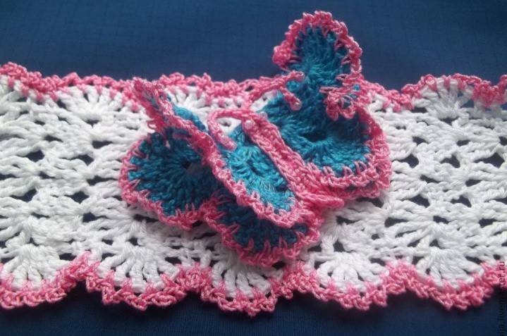 Openwork perhonen