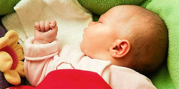 Le bébé dort