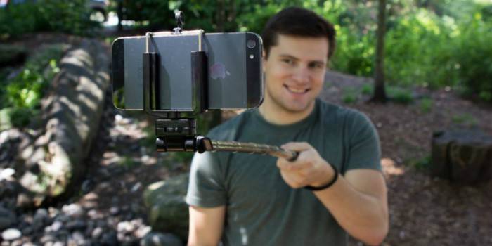 Fotografiere video și video cu un stick selfie