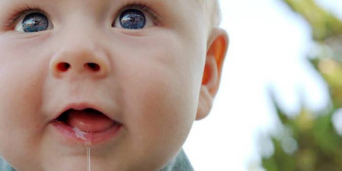 Aumento da saliva do bebê durante a dentição