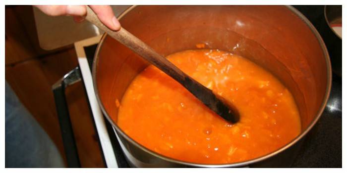 Comment faire cuire la confiture d'abricot